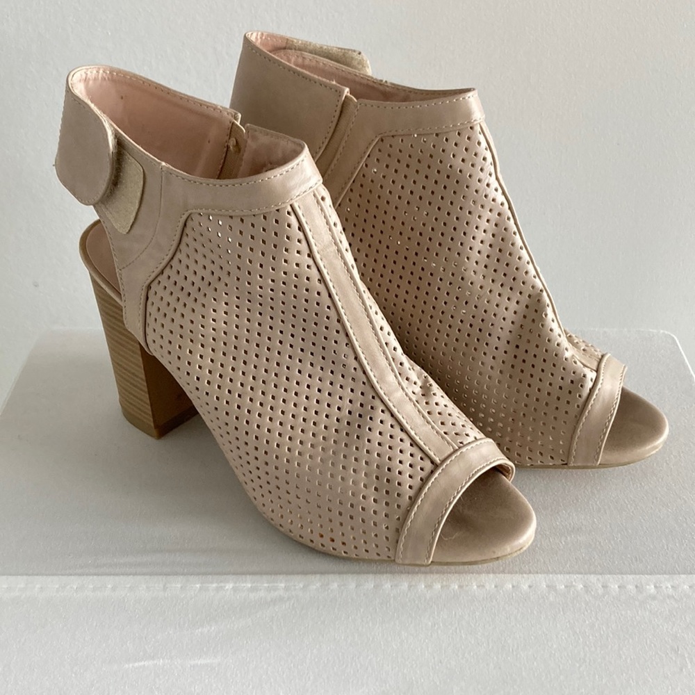 Suzy Shier Block Heels